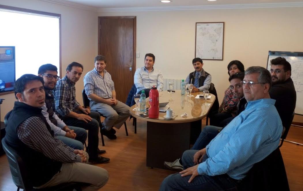 Dirigentes gremiales y políticos, junto al Intendente de la ciudad, analizaron la crisis de Río Grande.