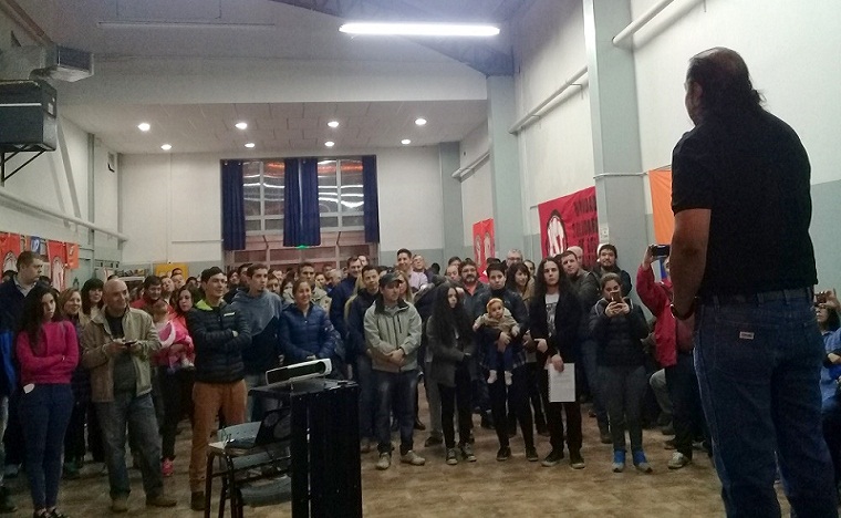 En un acto en las instalaciones del gimnasio de la UOM Río Grande, Oscar Martínez relanzó su campaña en vistas a las elecciones de octubre.