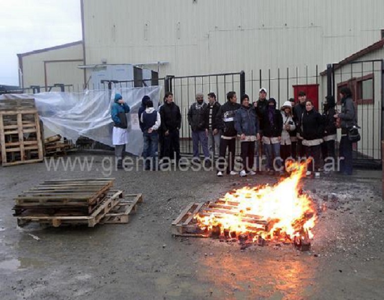 El Grupo Mirgor ratificó que cerrará la planta ubicada en la calle Sarmiento de la ciudad de Río Grande, donde hasta hoy fabrica celulares, y reducirá en 360 los puestos de trabajo.