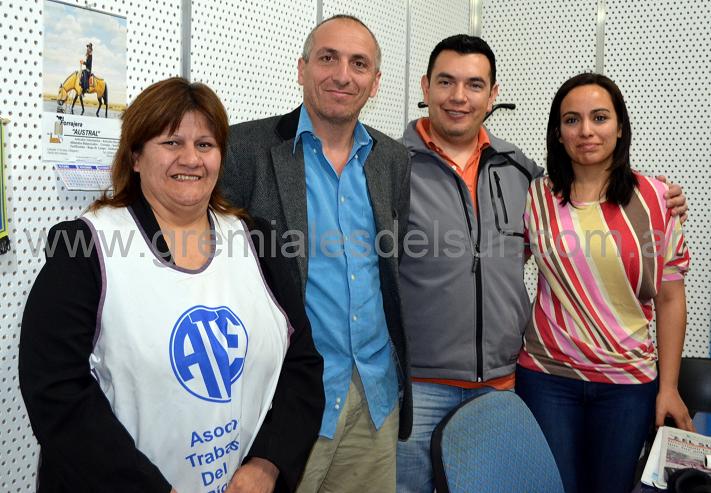 Celia Figueroa (izq);  Lic. José Lozano y Dr. Francisco Casas; y la Dra. Marta Álvarez (der.)