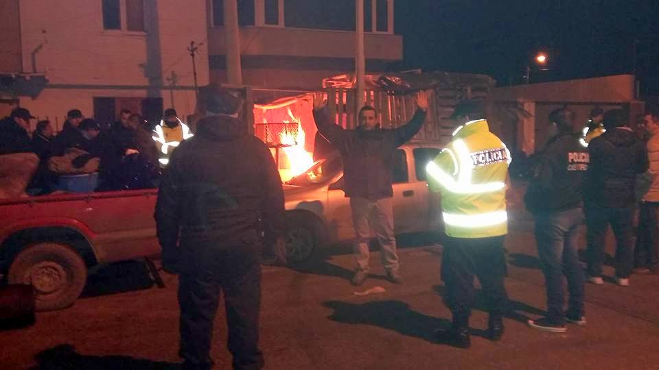 La Policía de la provincia procedió a desalojar la carpa montada frente al sindicato de Petroleros Privados en Río Grande. 