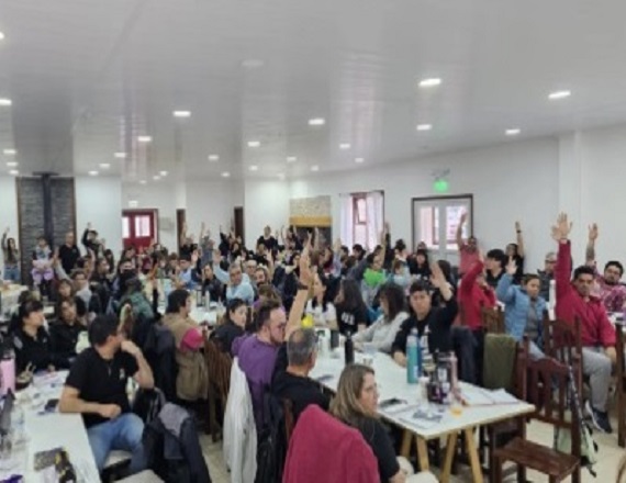 Por amplia mayoría la docencia aceptó la propuesta salarial