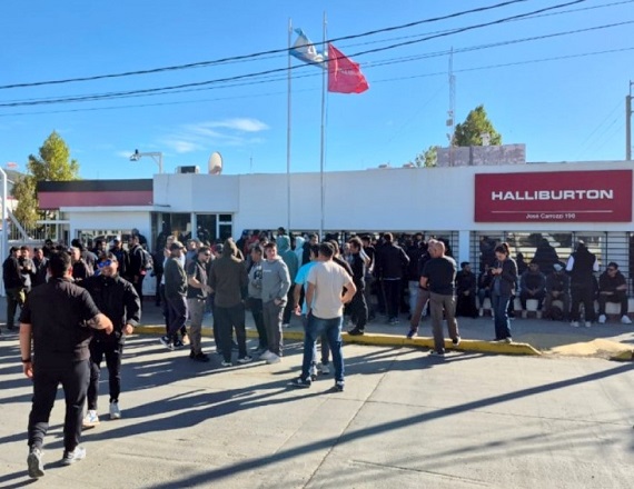 Desvinculaciones silenciosas y el futuro incierto de miles de familias de Chubut y Santa Cruz