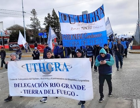 Despido de trabajadores gastronómicos en Río Grande