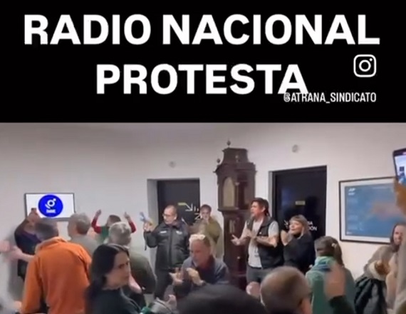 Trabajadores de Radio Nacional reclaman el miserable aumento que firmaron los gremios entreguistas