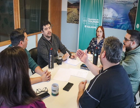 En el Municipio de Tolhuin cubren vacantes generadas por jubilaciones