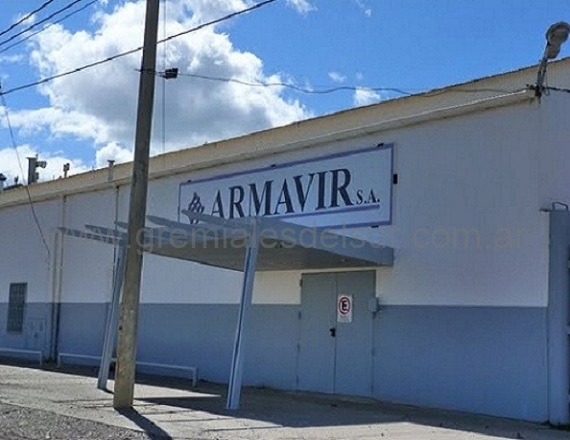 Más despidos en empresas textiles de Río Grande