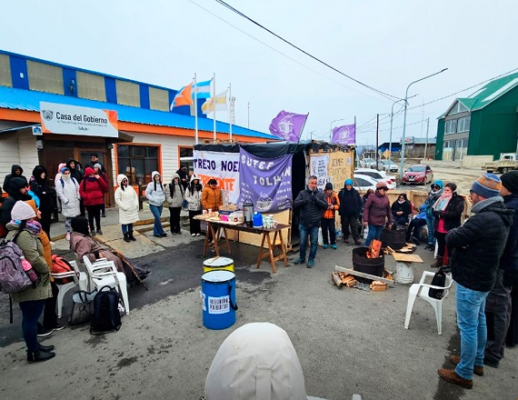 Finalizan los acampes y hay paro docente en Tierra del Fuego