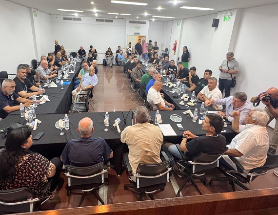 La CATT moviliza al Congreso en rechazo a la Reforma Laboral con un cese de actividades