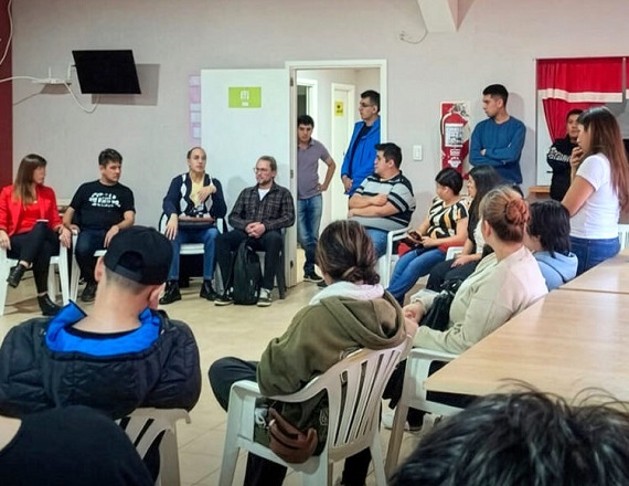 El SUTEF rechaza el cierre de los programas y define el posible no inicio de clases