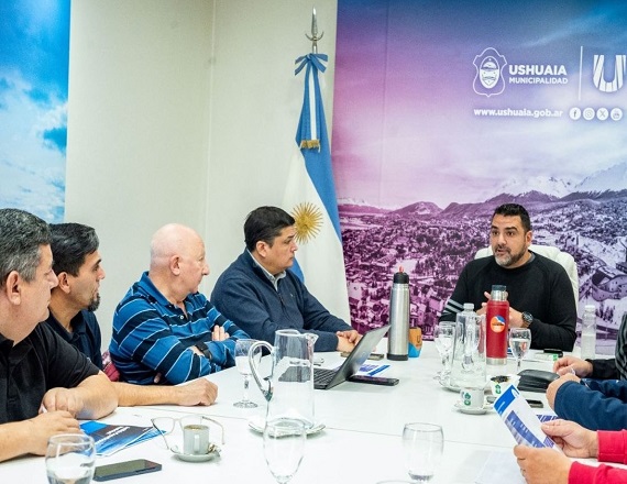 Vuoto expuso ante gremios la situación financiera de la Municipalidad 