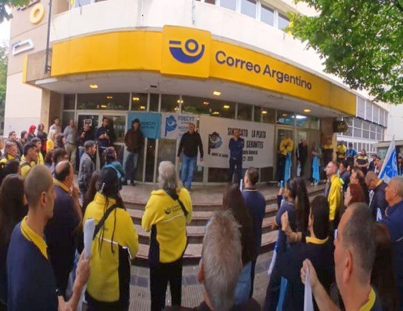 Reincorporan a unos 350 trabajadores despedidos de Correo Argentino 