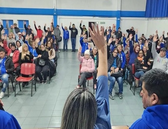 Con una suma en negro, ATE aceptó la propuesta salarial presentada por el Gobierno