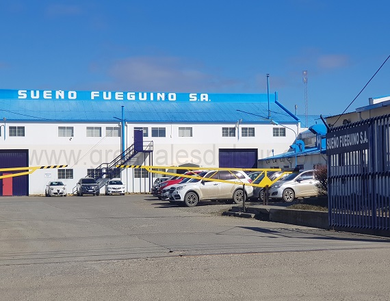 Tras un periodo de suspensiones, trabajadores de Sueño Fueguino volvieron a trabajar 