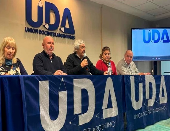 La UDA se declaró en estado de alerta y movilización