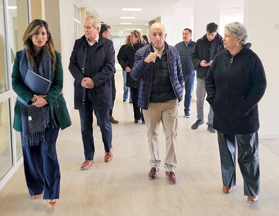 Llugdar recibió al Ministro de Educación de Chubut y recorrieron la futura Escuela de la Patagonia Austral 