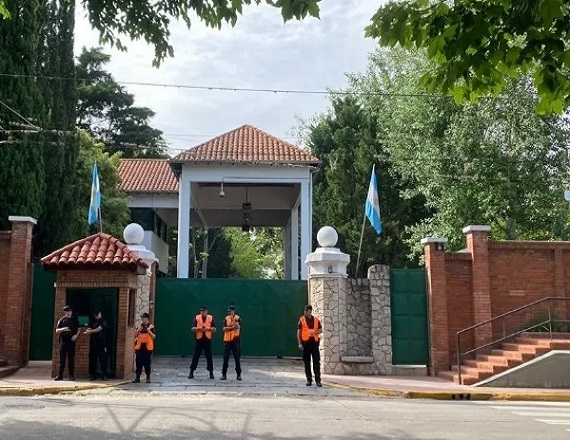 ATE moviliza a la Quinta de Olivos para rechazar los retiros voluntarios