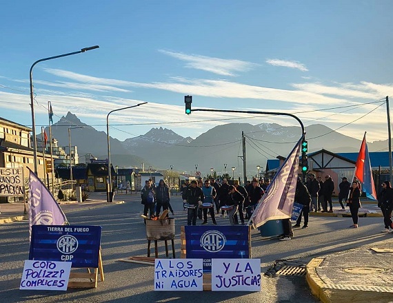 Trabajadores portuarios de Ushuaia realizaron una nueva jornada de protesta
