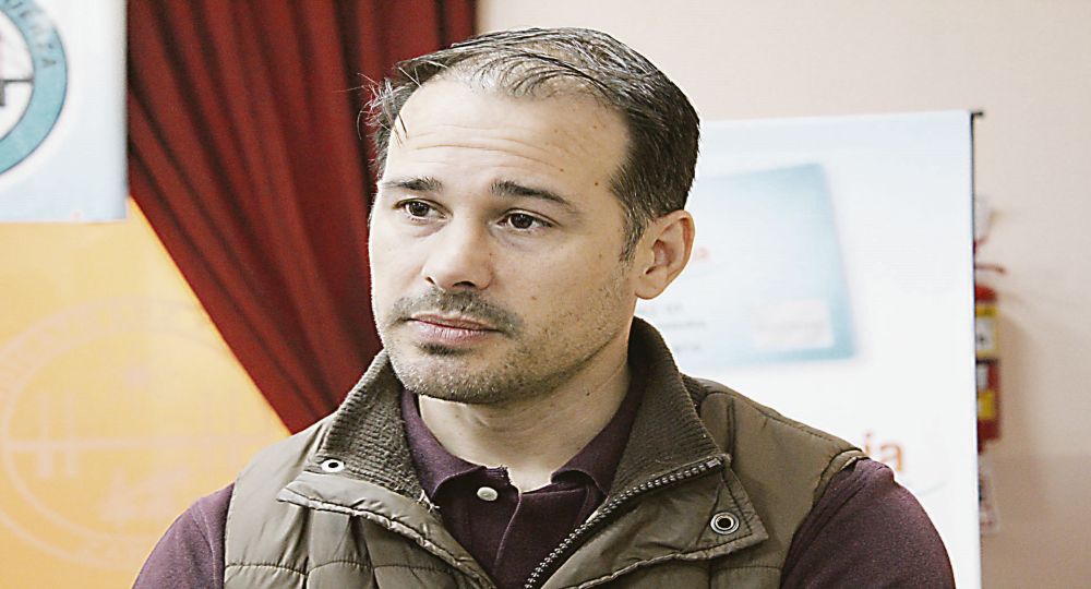 Damián Straschenco fue alertado por los portales de medición de radiación que su cuerpo había sido expuesto a altas dosis de material radiactivo.