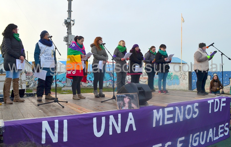 En Río Grande hubo acto y movilización por