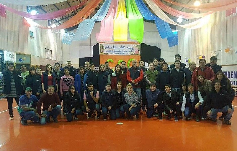 Integrantes de la Comisión Directiva, empleados del CEC, Delegados y colaboradores, responsables de la organización de la fiesta en el CEC.