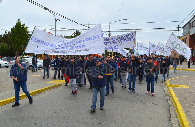 El CEC estuvo presente en las marchas contra la reforma previsional.