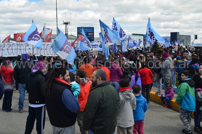 SUTEF estuvo presente en la movilización del 20 de noviembre.
