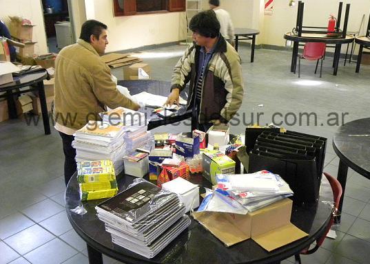 Dirigentes de ATE RÃo Grande ultiman detalles para la entrega de kit escolares