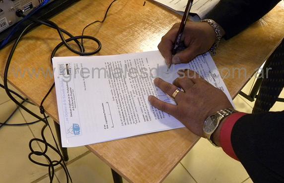 Recepción de la nota presentada por el SUTEF Río Grande