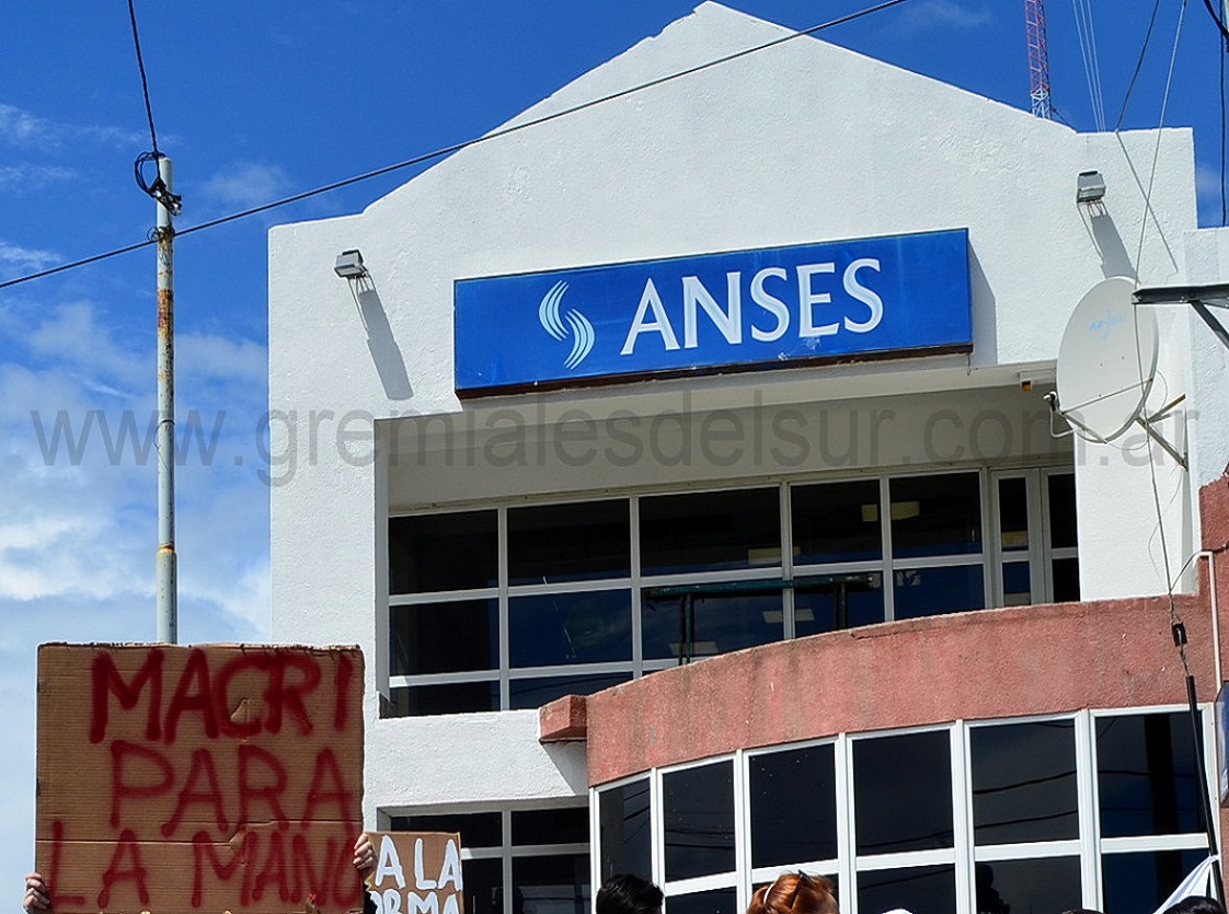 A través de la Resolución 125, publicada el jueves en el Boletín Oficial, la ANSeS confirmó que el aumento a partir de setiembre de las jubilaciones y demás prestaciones sociales será del 6,68%.