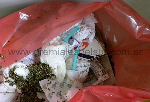 La falta de higiene es notable en la perrera municipal