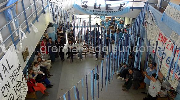 Uno de los momentos de la asamblea de trabajadores del HRRG