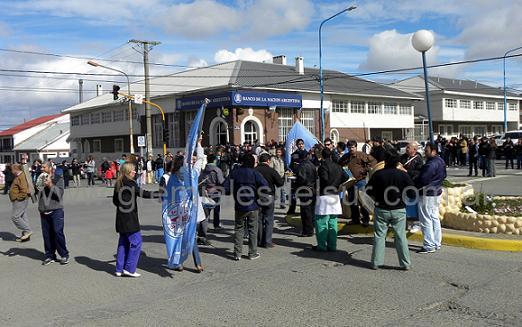 Los trabajadores de la salud cortaron San Martín y 9 de Julio