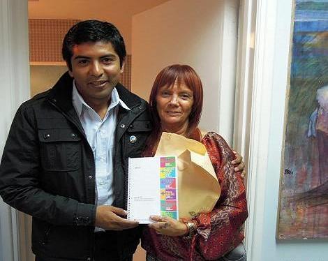 Javier Calisaya (AFSCA), junto a Patricia Vázquez, Sec. de Prensa del SUTEF