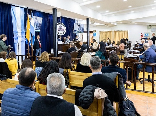 Tras una prolongada sesión, la Legislatura aprobó por unanimidad un proyecto que introdujo profundas modificaciones al régimen de jubilaciones y pensiones para el personal del Estado fueguino.