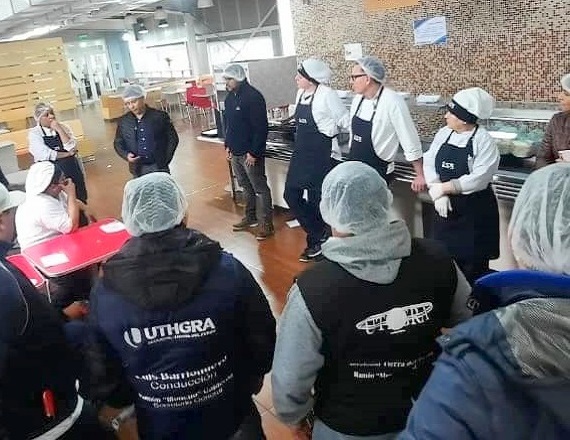Habrá que ver si Ramón Calderón volverá a poner sus “lágrimas” ante las cámaras de televisión como lo hizo en defensa de Bertone, para defender los más de 40 puestos de trabajo que se perderán en la empresa Compass.  
