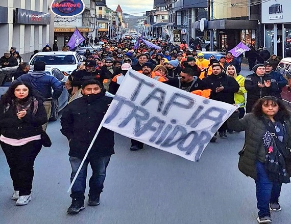 “Escribo estas palabras para que todos sepan lo que pasa, como Newsan, con complicidad de la UOM Ushuaia, realiza hace años estas prácticas ilegales”, remarcó Facundo Florentín.