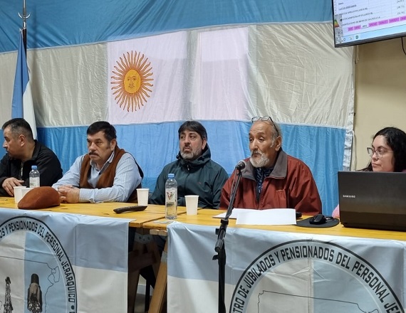 Una vez expuestos a los presentes los detalles y los números del debe y el haber en las cuentas del mencionado Centro de Jubilados, se mocionó su aprobación, la cual tuvo contundente aprobación por parte de los presentes.