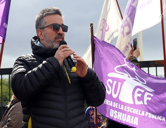 Catena reafirmó que para el SUTEF el tema salarial es un tema profundamente pedagógico. Este miércoles 7 de agosto a las 15 horas en Ushuaia, continuará la discusión salarial con el Gobierno provincial.