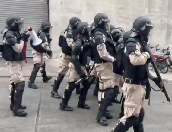 “Esta avanzada autoritaria solo busca disciplinar al pueblo, silenciar las voces que se alzan contra el ajuste y tapar el desastre social que están generando”, remarcaron desde ATE seccional Río Grande.