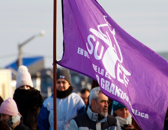 “El verdadero objetivo del Gobierno al imponer esta medida es avanzar en el vaciamiento del sistema educativo, el desfinanciamiento de la educación pública, y el ajuste salarial docente”, remarcó el SUTEF.