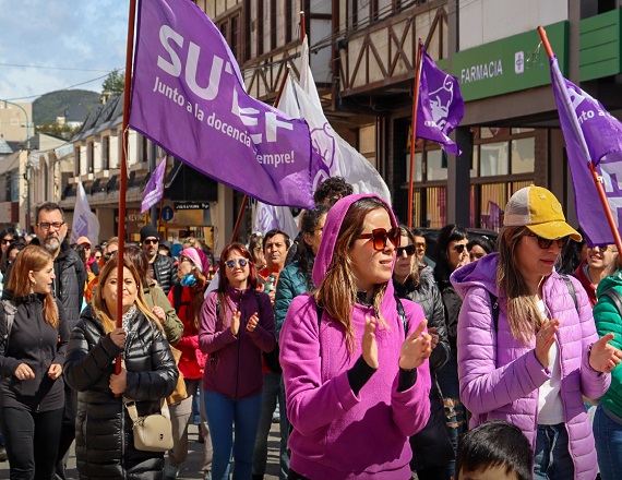 “Este nuevo aniversario se enmarca en un contexto de grave ataque a la soberanía nacional, a nuestra industria, y a las fuentes laborales de miles de trabajadores y trabajadoras de Tierra del Fuego”, remarcó el SUTEF.