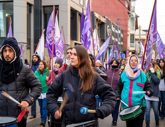 La agenda gremial del SUTEF para la próxima semana es por la reapertura de la paritaria salarial, la Ley de Financiamiento Integral del Sistema Educativo, y la exigencia de un Salario  Mínimo Vital y Móvil que garantice vivir con dignidad.