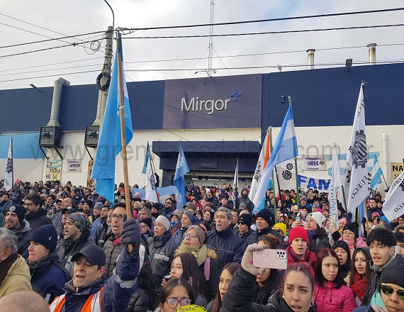 ….. En una publicación realizada este 22 de julio en la cuenta de Facebook de la UOM seccional Río Grande se adelantó que la entidad sindical ha decidido realizar un paro y movilización el próximo miércoles 6 de agosto.