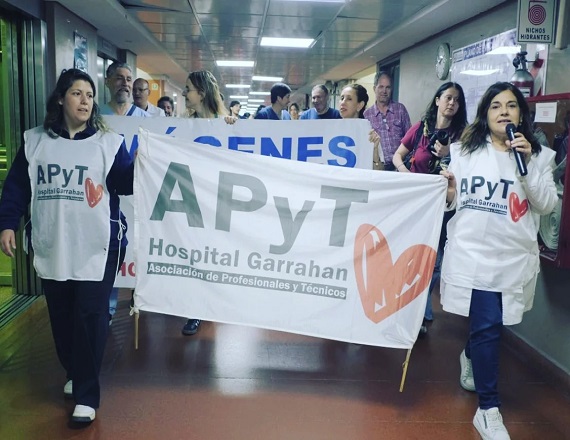 El primer paro será el 21 de agosto, día en que el Senado Nacional trate la Ley de Emergencia en Salud Pediátrica, que impacta directamente con el Garrahan, y que ya cuenta con media sanción obtenida en la Cámara de Diputados.