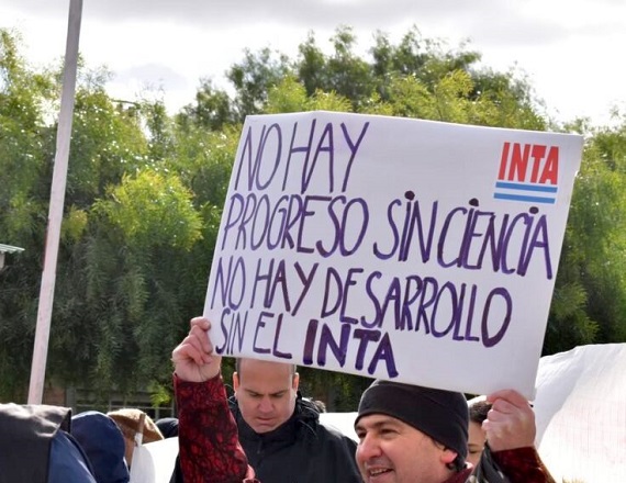 Cabe recordar que en alguno de estos casos, la Justicia intervino haciendo lugar a las presentaciones legales de ATE, como en el caso del INTA e INTI, dictando cautelares para dejar sin efecto estos decretos.