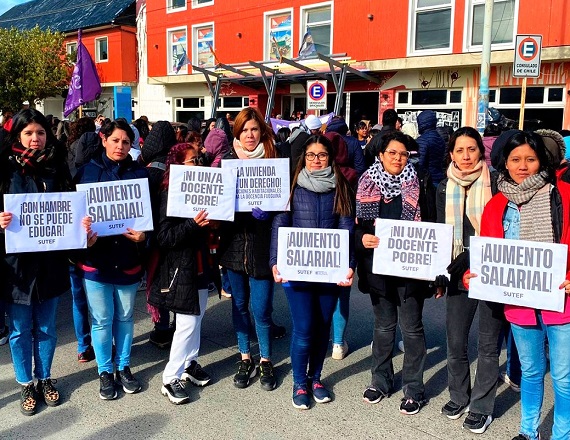 En el Centro Cultural Yaganes de Río Grande será el lugar de reunión de la Mesa Paritaria Salarial. SUTEF remarcó la urgente necesidad de avanzar en una propuesta concreta de recomposición salarial que contemple la realidad del sector.