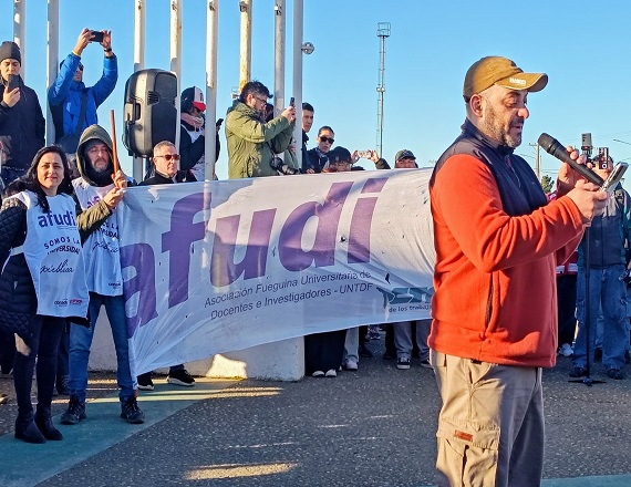“Esto es claramente una muestra más de que el pueblo argentino ha decidido que la Universidad es un valor, es un derecho conquistado que no va a ceder”, resaltó la Secretaria General de AFUDI, Andrea Ozamiz.