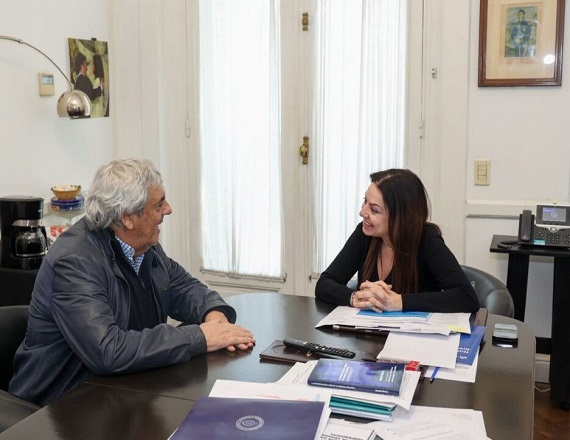 La UDA calificó el Presupuesto 2026 como una iniciativa que desfinancia el sistema educativo en todos sus niveles, desde la Educación Inicial hasta la Universitaria, y lo describió como un “momento crítico” para el sector.