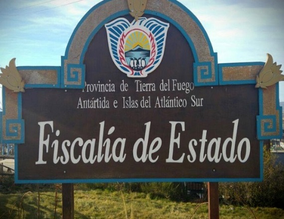 La presentación realizada por AMTE Tierra del Fuego ante la Fiscalía de Estado el 7 de noviembre lleva la firma del Secretario General de la entidad sindical, Juan Carrizo.